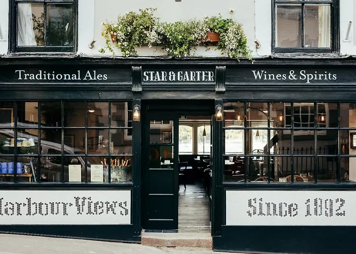 Star & Garter